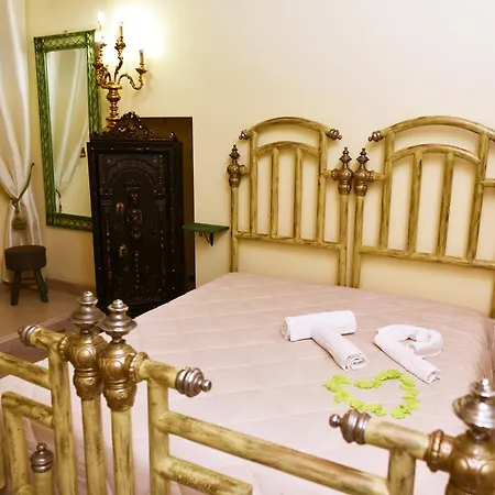Palace 4*